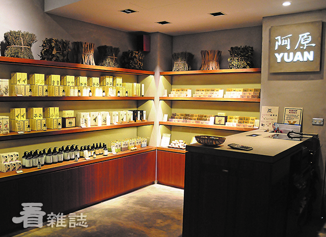 阿原肥皂：以文案型塑品牌「文化資產」-阿原肥皂將有溫度的工藝感動延續，並持續以台灣製造為榮。阿原提供
